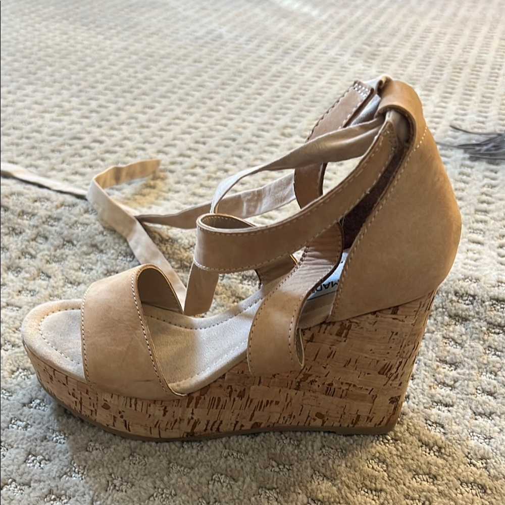 Steve Madden Tan suede Platform Wedge Sandals